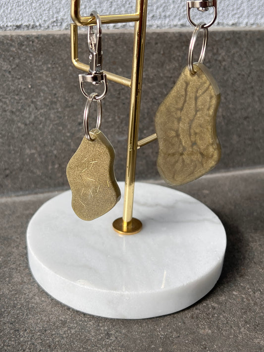 Curvey Keychains - Gold